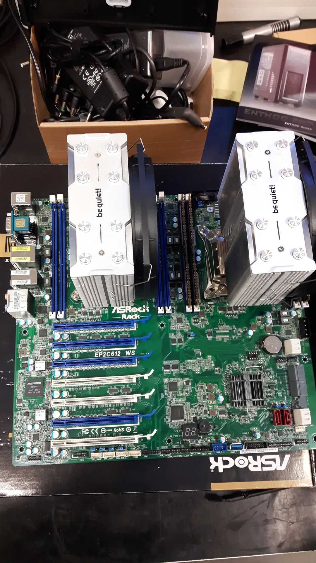 Carte mère d’un PC serveur assemblé sur mesure