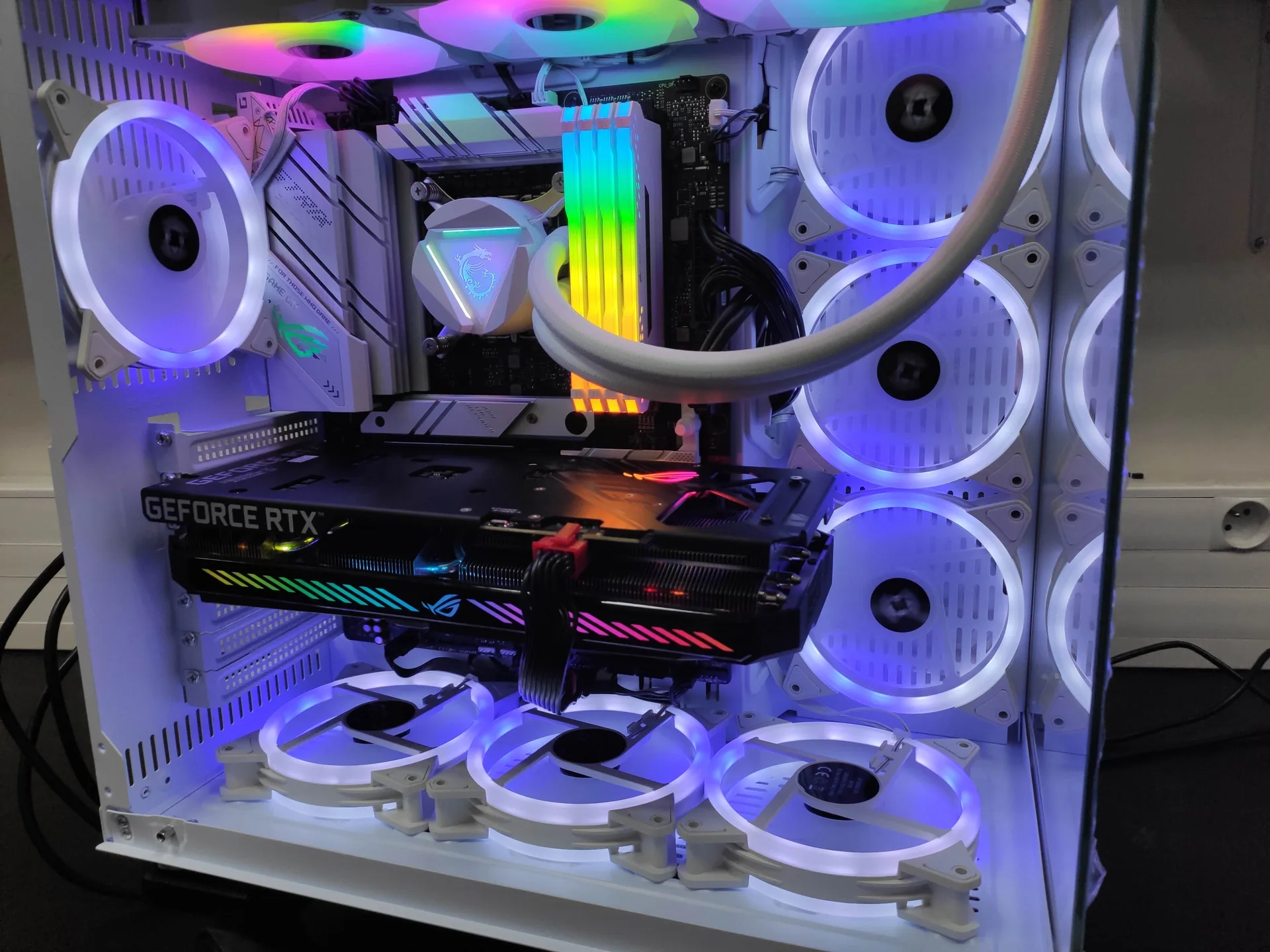 Montage PC RGB classique réalisé selon les besoins du client